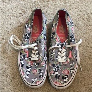 Vans Shoes - Minnie Mouse Disney vans Vans Shoes - Minnie Mouse Disney vans